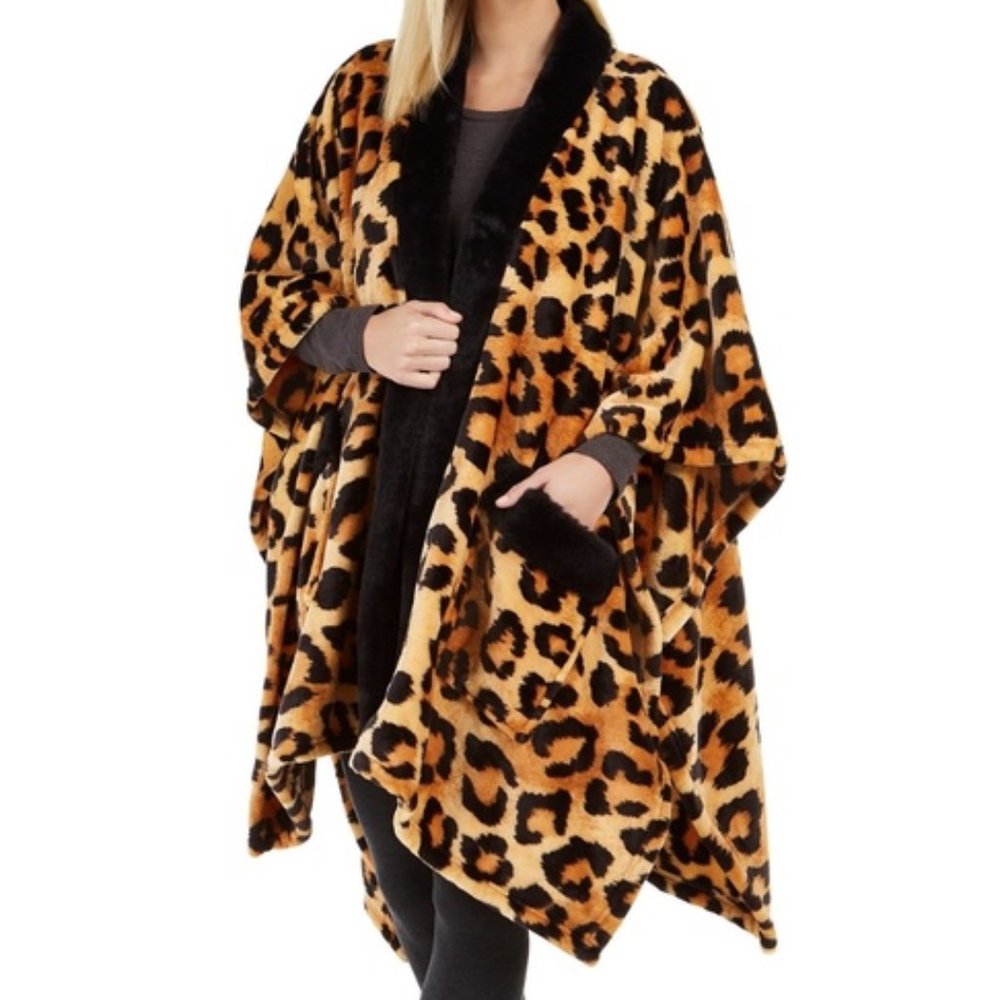 copy CHARTER CLUB Cozy Plush Wrap Throw 50"x70"